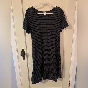 LuLaRoe Carly dress size M EUC
